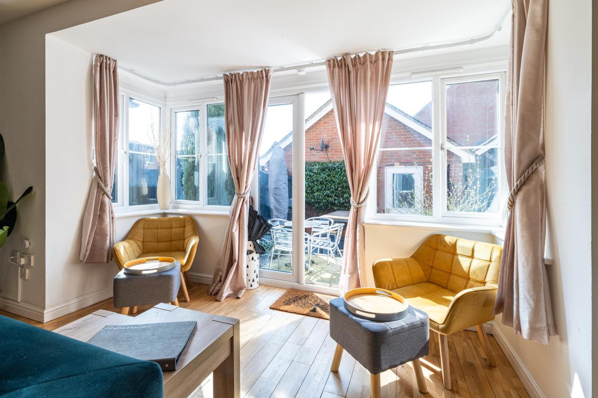 Modern And Spacious Home From Home 1 Mile From M1 - With Netflix, Prime Video, Ps5, Free Parking, Superfast Wifi, Bbq - Sleeps 11 - By Brightleap Apartments Milton Keynes Eksteriør billede