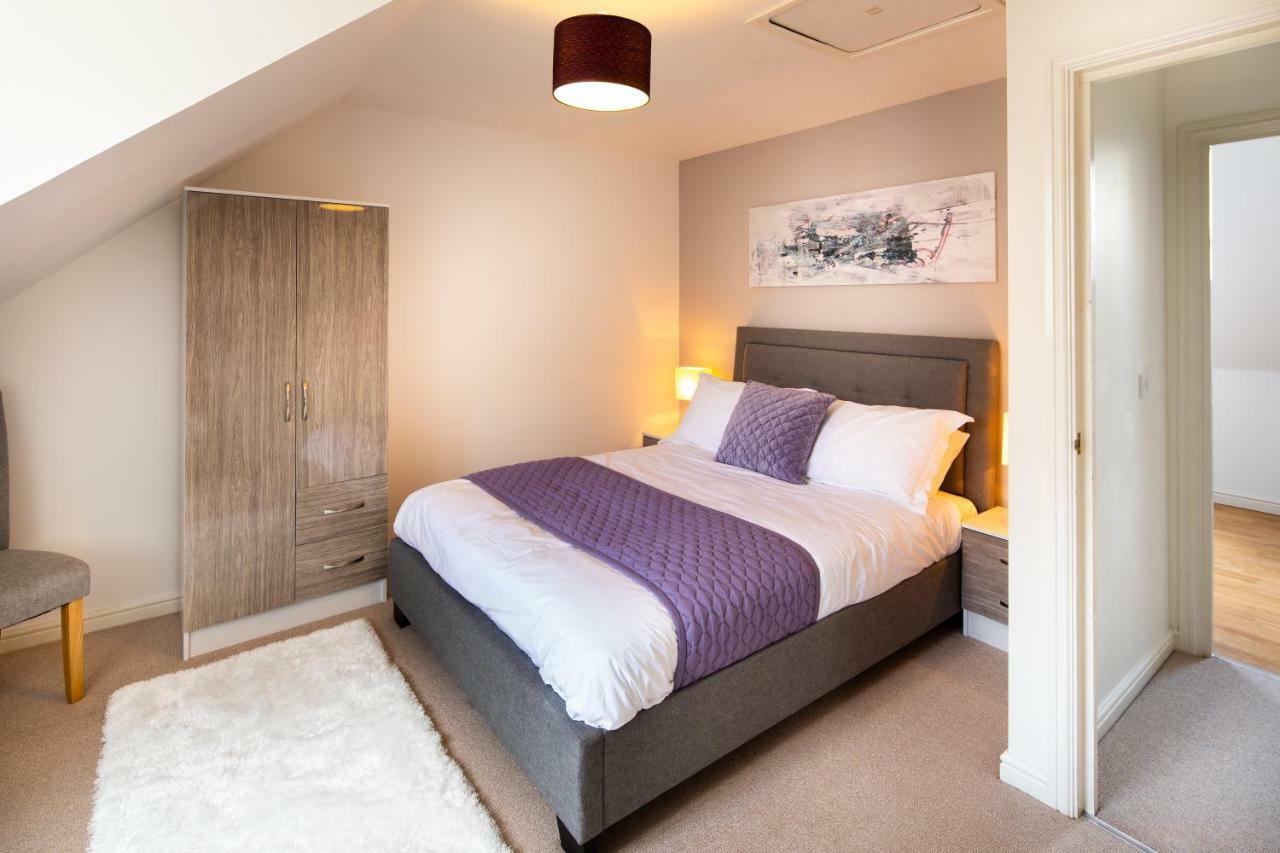Modern And Spacious Home From Home 1 Mile From M1 - With Netflix, Prime Video, Ps5, Free Parking, Superfast Wifi, Bbq - Sleeps 11 - By Brightleap Apartments Milton Keynes Eksteriør billede