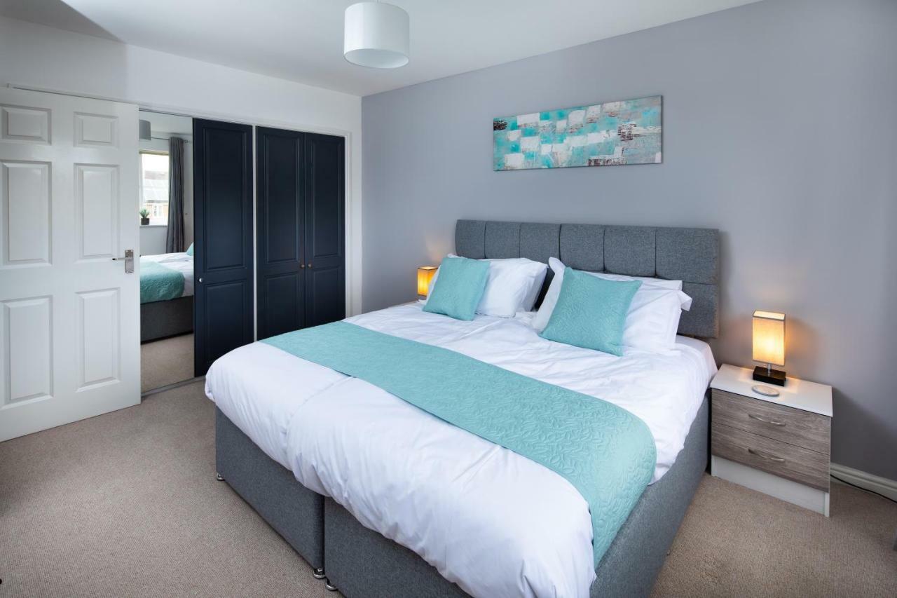 Modern And Spacious Home From Home 1 Mile From M1 - With Netflix, Prime Video, Ps5, Free Parking, Superfast Wifi, Bbq - Sleeps 11 - By Brightleap Apartments Milton Keynes Eksteriør billede