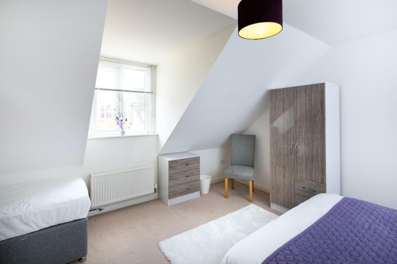 Modern And Spacious Home From Home 1 Mile From M1 - With Netflix, Prime Video, Ps5, Free Parking, Superfast Wifi, Bbq - Sleeps 11 - By Brightleap Apartments Milton Keynes Eksteriør billede
